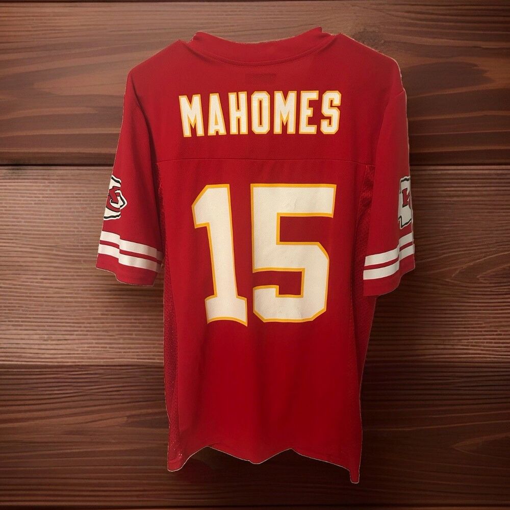 Pat Mahomes ,Kansas City Chiefs, NFLPA Team Apparel, #15 Red Jersey Men's Small